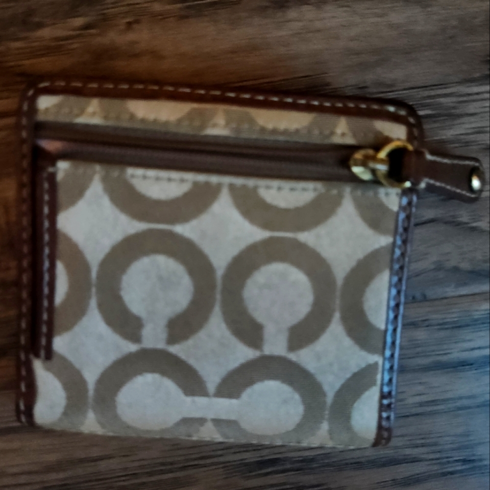 Women's Coach 2-pc Brown and Tan Crossbody Bag - Picture 8 of 8